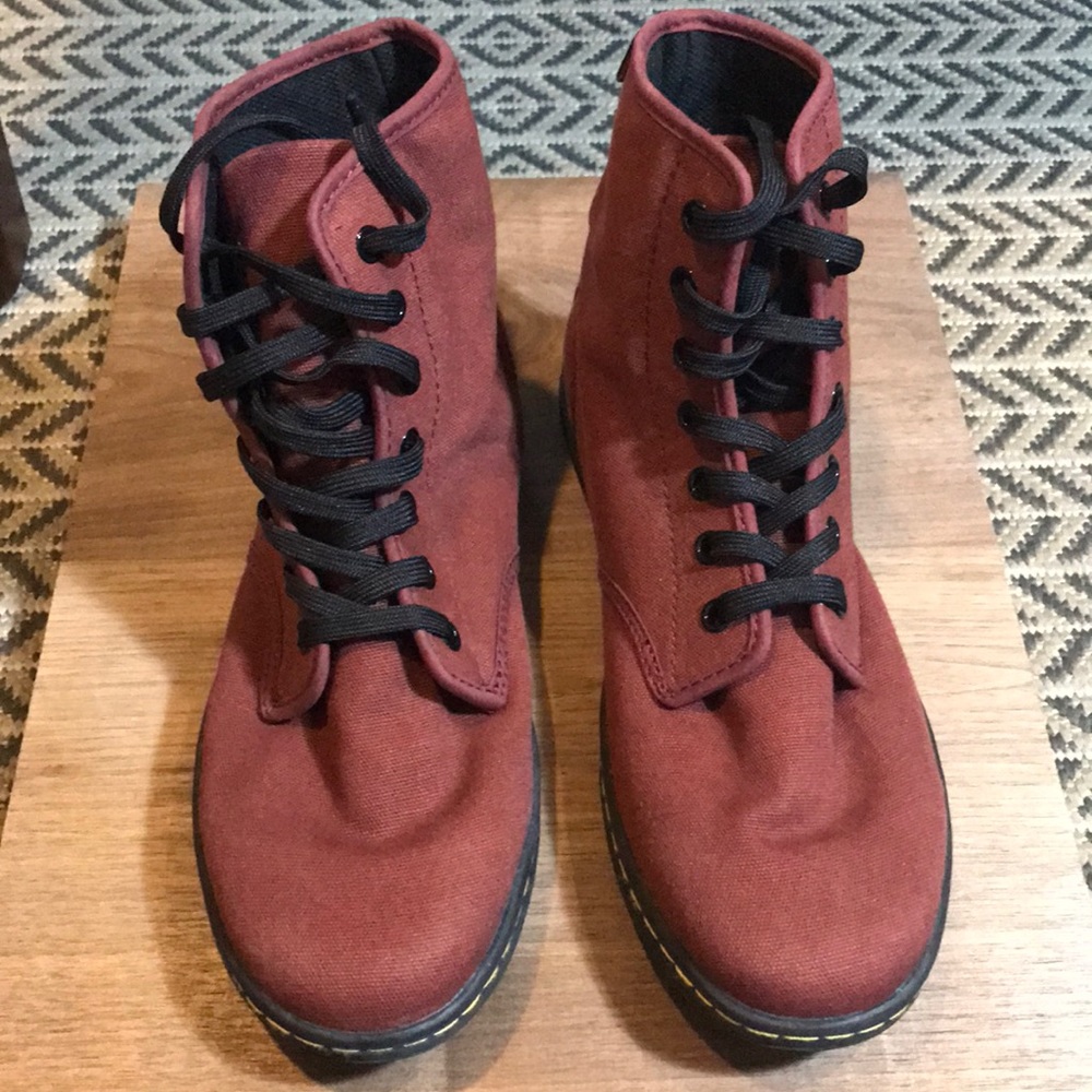 Dr. Martens Shoreditch Red Canvas Boots size 9